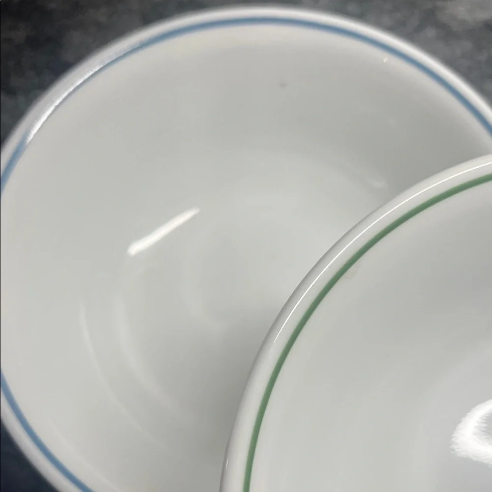 Set of 4 White Corelle SPRING MEADOW cereal bowls with Green and Blue Trim. 6”